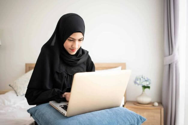 Quran Classes for Adults with Female Tutors